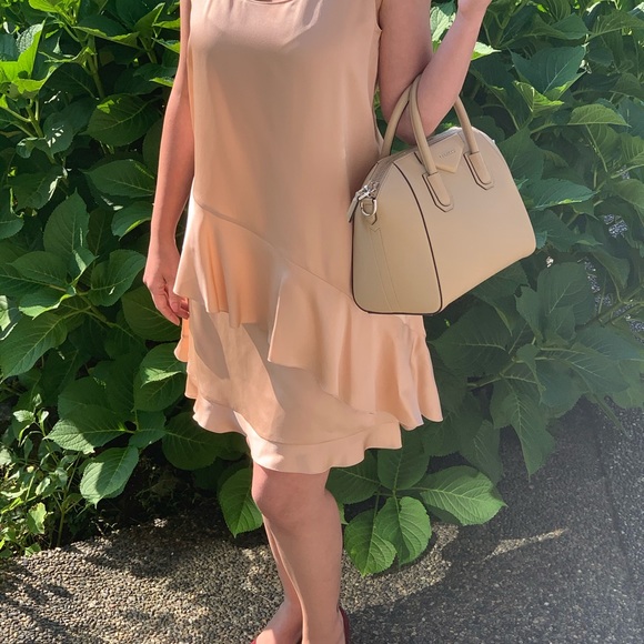 Brand new Small Antigona bag in grained leather - Picture 7 of 7